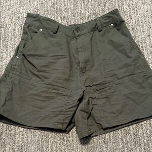 Forever 21 Green Cargo Shorts Lightweight Relaxed Fit